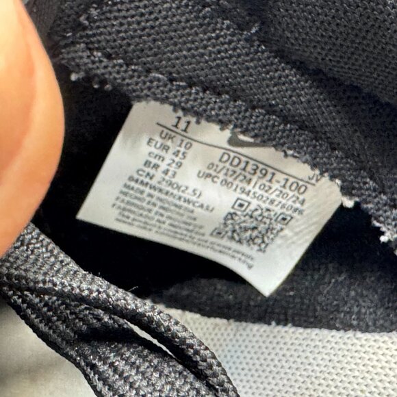 Size 11 Nike Dunk Low Retro Mens White Black Panda Athletic Sneaker DD1391-100 - Picture 9 of 11